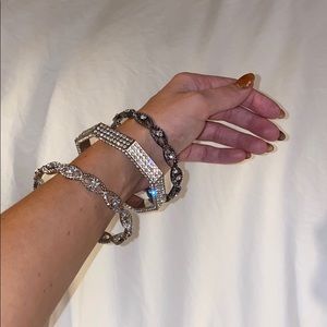 listing-status-banner